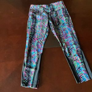 Nike Dr-Fit Crop with Mesh Work Out Pants